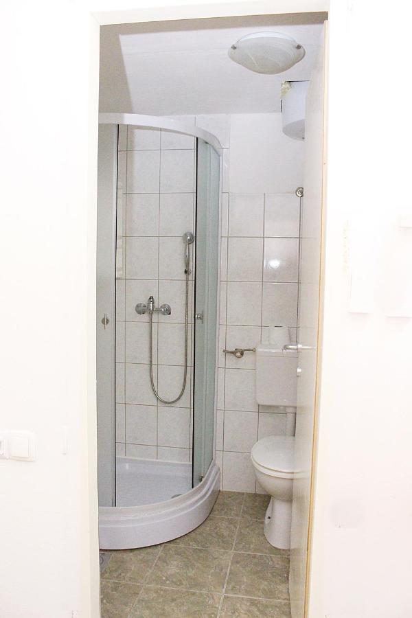 Apartment Studio Apartman Zara