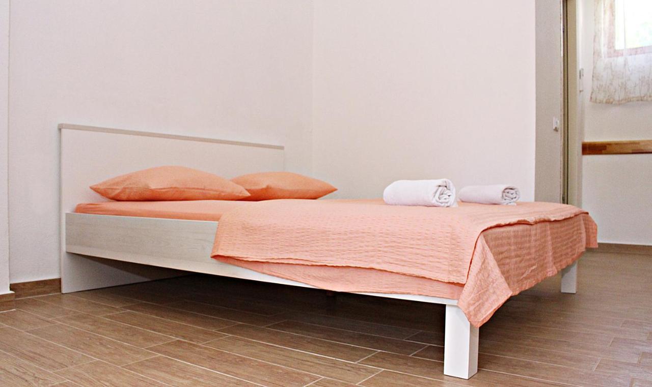 Studio Apartman Zara